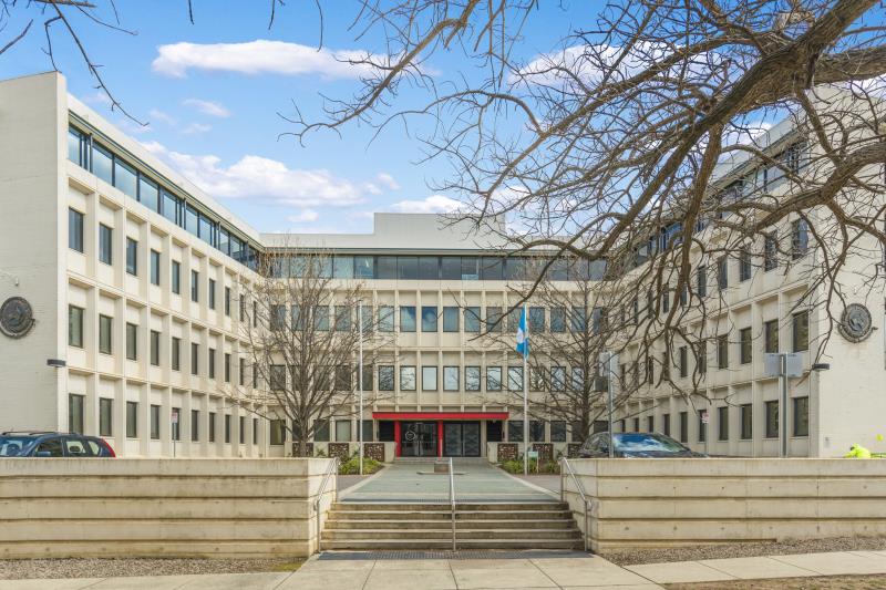 Unit 1 & 2/11 National Circuit, BARTON ACT 2600