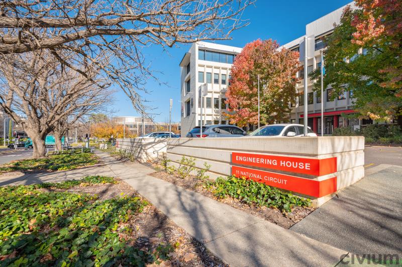 Unit 1 & 2/11 National Circuit, BARTON ACT 2600