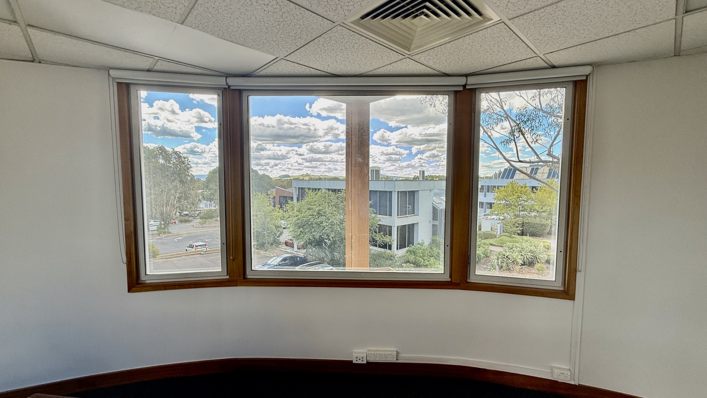 24 Napier Close, DEAKIN ACT 2600